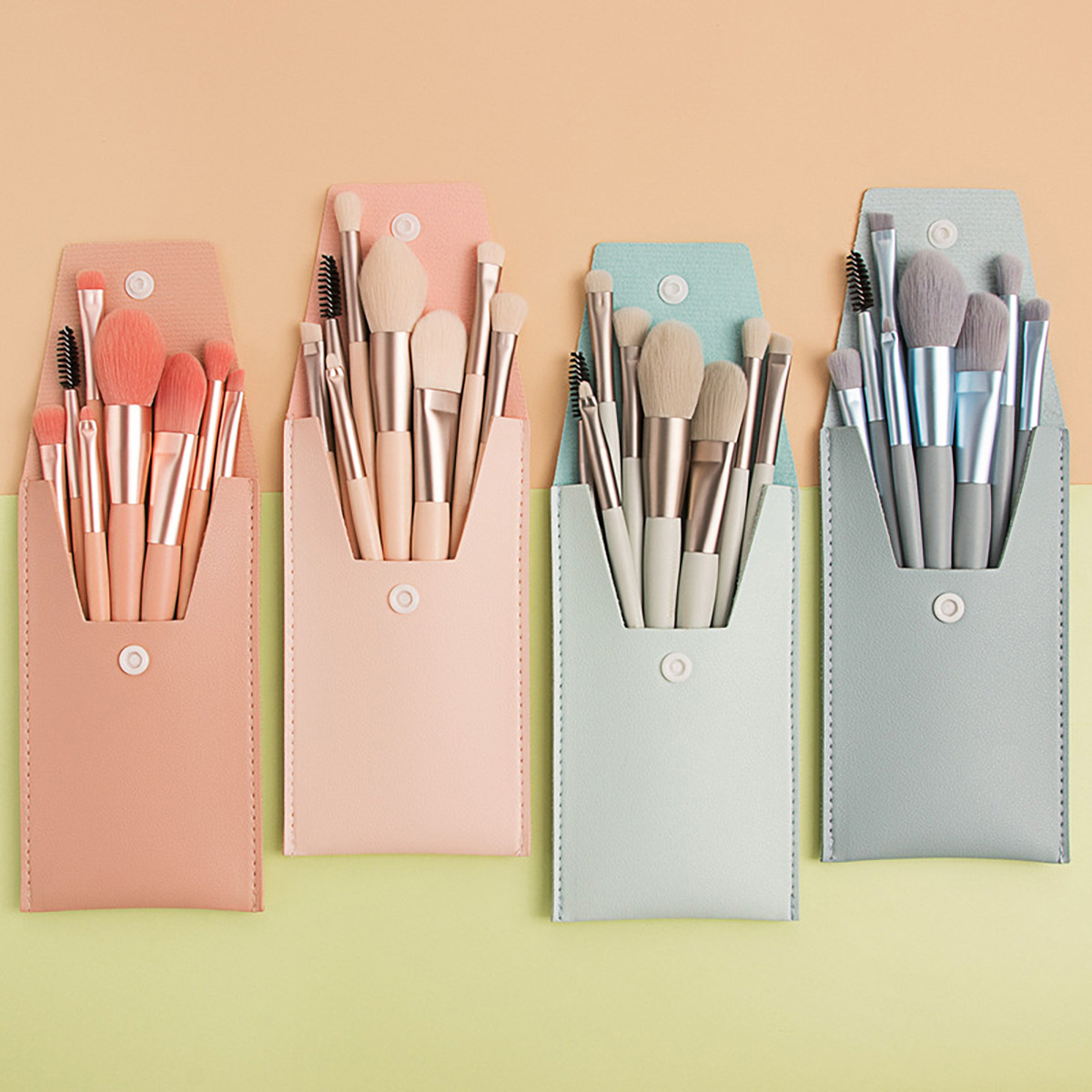 8-Piece Mini Make-up Brush Set for Face: Powder, Blush, Mixing, Basis, and Eyeshadow Brushes with Moveable Journey Bag in Assorted Colours